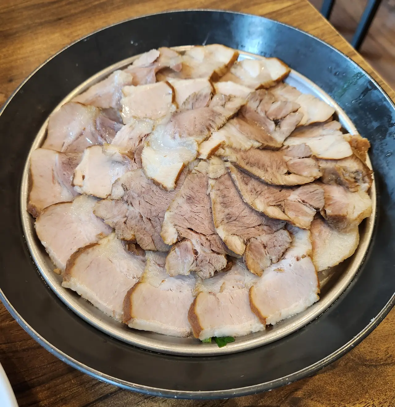 청와삼대 깊은 맛, 미묘한 조화가 어우러진 보쌈 맛집 추천 6 청와삼대 보쌈