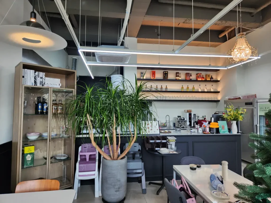 올데이태리 맛과 멋을 함께하는 상대동 파스타 맛집(11월 방문) 5 올데이태리 내부