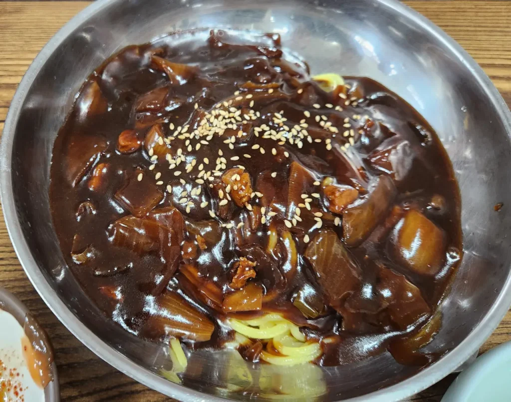 모나크CC 맛집 홍보성 짜장