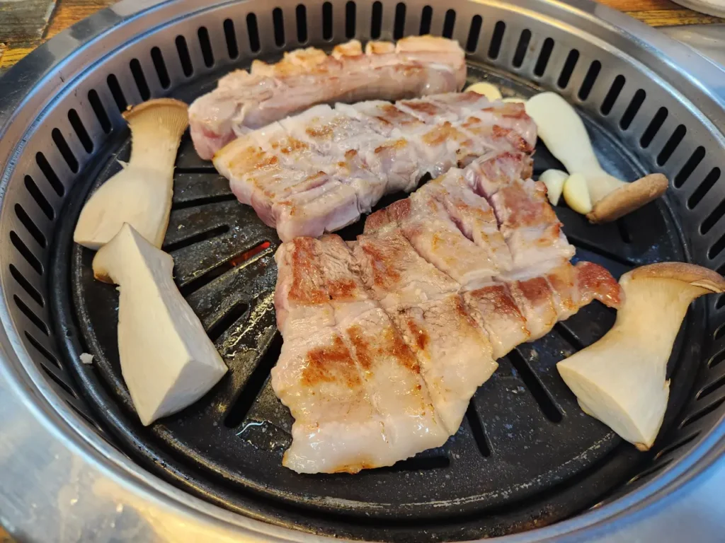 금왕맛집 토담골 삼겹살