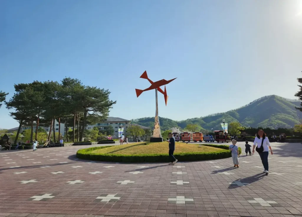 oakvalley valleyvillage plaza landmark